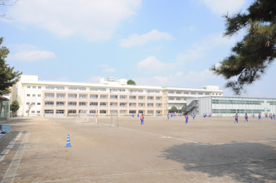 習志野台中学校
徒歩12分